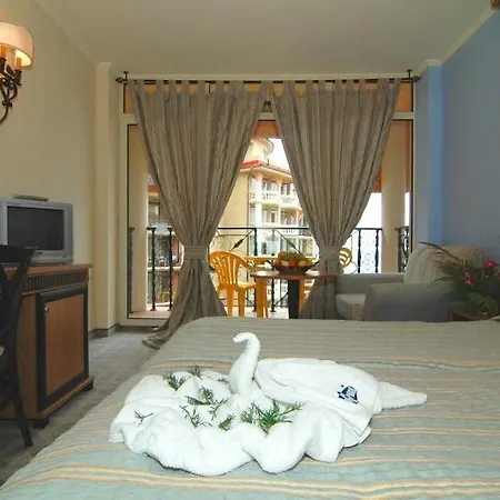 Atrium النايت
