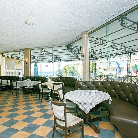 Atrium فندق النايت