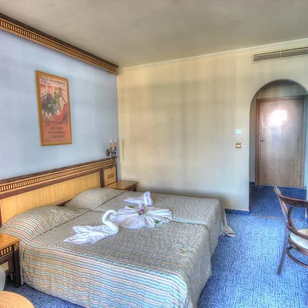 Atrium فندق النايت
