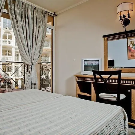 Atrium فندق