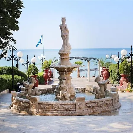 فندق Atrium 3*